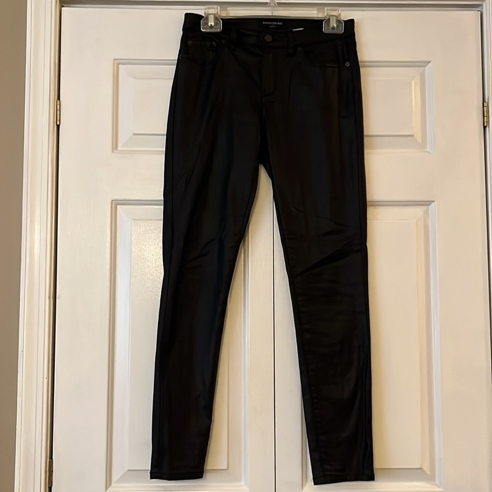 Banana republic luv “Leather Look” Coated Jeans Size 26/2